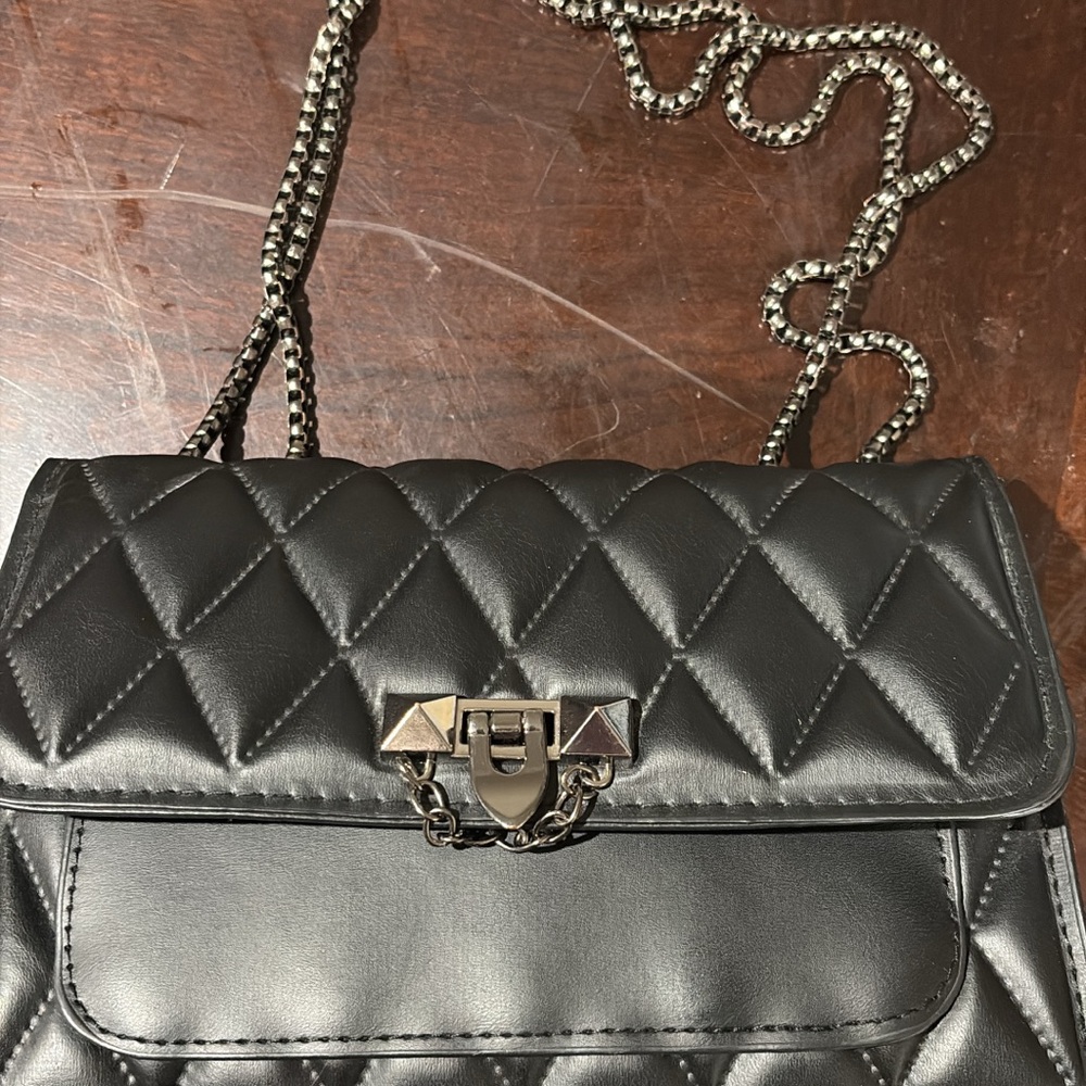 Black Quilted Chain Strap Handbag